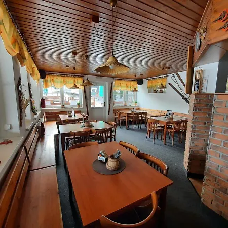 Sportcentrum Klinovec ゲストハウス Loučná pod Klínovcem